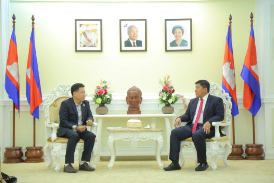 រដ្ឋមន្ត្រីបរិស្ថាន ពិភាក្សាជាមួយWWFលើកិច្ចការពារធនធានធម្មជាតិនៅប៉ែកឦសាន្ត