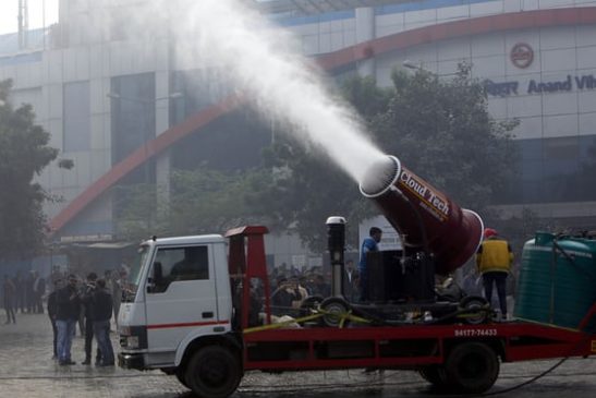 ឥណ្ឌាដាក់សាកល្បងឱ្យប្រើប្រាស់ម៉ាស៊ីនកំចាត់ផ្សែងពុលនៅរដ្ឋធានីខណៈដែលផ្សែងកំពុងបំពុលខ្លាំង