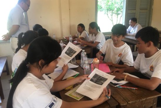 “ឯកសារអប់រំស្តីពីការប្រែប្រួលអាកាសធាតុសម្រាប់មធ្យមសិក្សាទុតិយភូមិ” កំពុងទទួលការបង្រៀនសាកល្បងនៅក្នុងវិទ្យាល័យចំនួន២នៃខេត្តកំពត