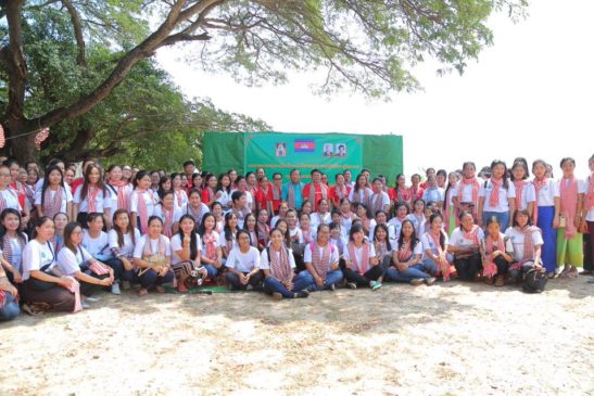 សមាគមនារីកម្ពុជាដើម្បីសន្តិភាព និងអភិវឌ្ឍន៍ក្រសួងបរិស្ថានអបអរសាទរទិវាអន្តរជាតិនារី ៨មិនានៅខេត្តកែប