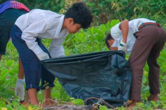 មន្ទីរបរិស្ថានខេត្តព្រះសីហនុ សហការជាមួយ សុខ សាន ប៊ិច រីសត (Sok San Beach Resort) រៀបចំកម្មវិធីសំអាតអនាម័យបរិស្ថានតំបន់ឆ្នេរ