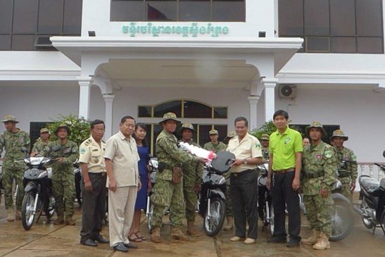 ពិធីប្រគល់ម៉ូតូ ចំនួន២០គ្រឿងដល់មន្ត្រីឧទ្យានុរក្សដែនជម្រកសត្វព្រៃ-ព្រៃឡង់ស្ទឹងត្រែង