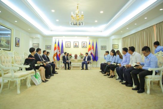 ឯកឧត្តម សាយ សំអាល់ ទទួលជួបសម្តែងការគួរសមជាមួយ គណៈប្រតិភូជាន់ខ្ពស់នៃសហព័ន្ធយុវជនទូទាំងប្រទេសចិន