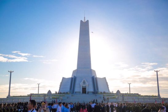 សម្តេចអគ្គមហាសេនាបតីតេជោ ហ៊ុន សែន នាយករដ្ឋមន្ត្រី នៃព្រះរាជាណាចក្រកម្ពុជា និង សម្តេចកិត្តិព្រឹទ្ធបណ្ឌិត ប៊ុន រ៉ានី ហ៊ុនសែន បានអញ្ជើញជាអធិបតី សម្ពោធវិមានអនុស្សាវរីយ៍ «នយោបាយឈ្នះ-ឈ្នះ»