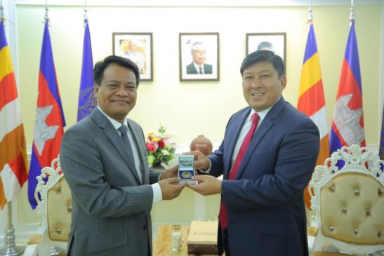 ឯកឧត្តម សាយ សំអាល់ រដ្ឋមន្រ្តីក្រសួងបរិស្ថាន បានអនុញ្ញាតិអោយឯកឧត្តម Christopher Balthazar Montero ឯកអគ្គរដ្ឋទូតនៃសាធារណៈរដ្ឋហ្វីលីពីនប្រចាំនៅព្រះរាជាណាចក្រកម្ពុជាបានចូលជួបសំដែងការគួរសម និងជម្រាបលា