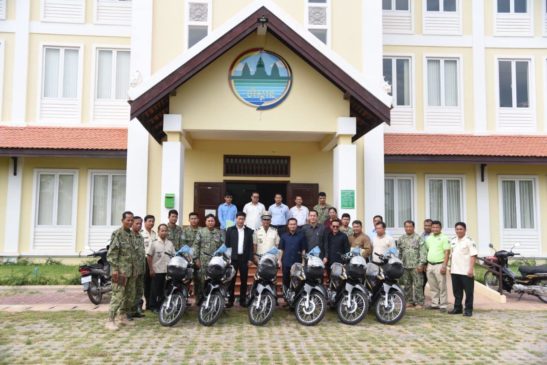 ក្រសួងបរិស្ថានប្រគល់ម៉ូតូ៦គ្រឿង របស់គម្រោង «និរន្តរភាពតំបន់ទេសភាព និងទេសចរណ៍ធម្មជាតិកម្ពុជា» ដល់មន្ទីរបរិស្ថានខេត្តសៀមរាប