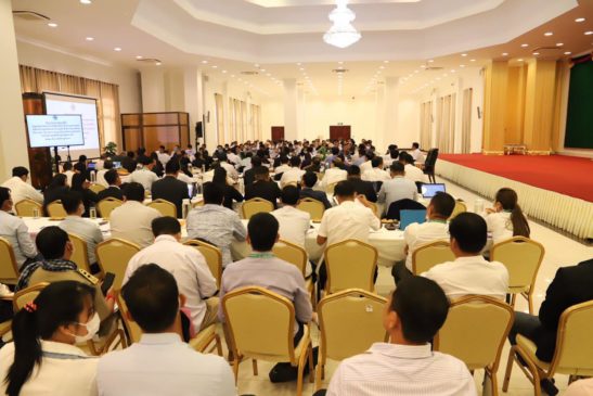 ឯកឧត្តម សាយ សំអាល់ រដ្ឋមន្រ្តីក្រសួងបរិស្ថាន ដឹកនាំកិច្ចប្រជុំអន្តរក្រសួង ស្តីពីវឌ្ឍនភាពនៃការងារពិនិត្យ សិក្សា និងចងក្រង ឯកសារទីតាំងដី នៅក្នុងតំបន់ការពារធម្មជាតិ និងរបៀងអភិរក្សជីវៈចម្រុះ ដែលប្រជាពលរដ្ឋបានប្រើប្រាស់ និងអាស្រ័យផលជាក់ស្តែង នៅក្នុងភូមិសាស្ត្រខេត្តកោះកុង