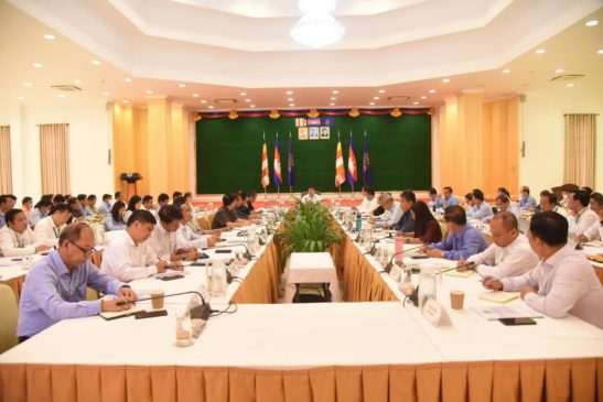 ឯកឧត្តម សាយ សំអាល់ រដ្ឋមន្រ្តីក្រសួងបរិស្ថាន ដឹកនាំកិច្ចប្រជុំថ្នាក់ដឹកនាំ