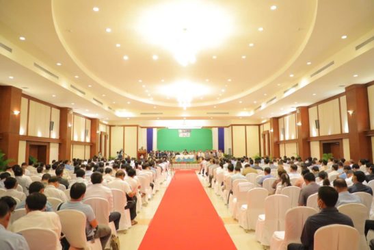 ឯកឧត្តម សាយ សំអាល់ ជំរុញឲ្យមន្ត្រីពាក់ព័ន្ធនៅក្នុងខេត្តព្រះសីហនុពង្រឹងការអភិវឌ្ឍមូលដ្ឋានជាខេត្តមានសក្តានុពលសេដ្ឋកិច្ចពហុវិស័យ