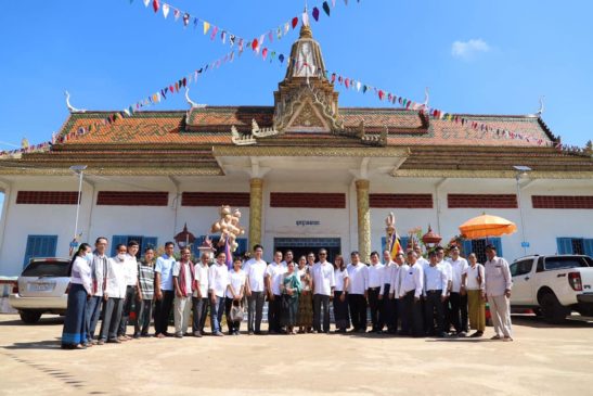 ឯកឧត្តម សូខន ឬទ្ធីគុណ និងក្រុមការងារចូលរួមកាន់បិណ្ឌវេនទី៦ នៅវត្តចំនួន៣នៅស្រុកអូររាំងឪ ខេត្តត្បូងឃ្មុំ