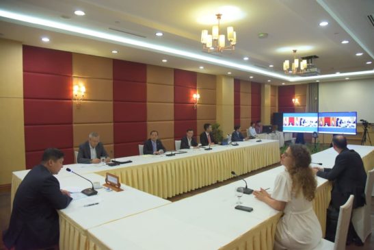 ឯកឧត្តម សាយ សំអាល់ ប្រធានក្រុមប្រឹក្សាជាតិអភិវឌ្ឍន៍ដោយចីរភាព និងជារដ្ឋមន្ត្រីក្រសួងបរិស្ថាន ប្រជុំវីដេអូអនឡាញជាមួយឯកឧត្តម បាន គីមូន ប្រធានវិទ្យាស្ថានអភិវឌ្ឍន៍បៃតងសកល (GGGI)