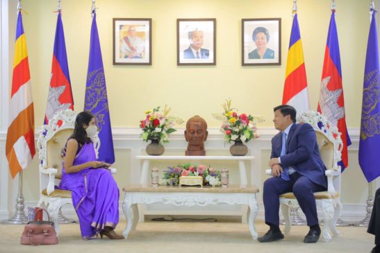 ឯកឧត្តម សាយ សំអាល់ រដ្ឋមន្រ្តីក្រសួងបរិស្ថាន អញ្ជើញជួប សាវនាការ ជាមួយ លោកជំទាវបណ្ឌិត Devyani Uttam khobrakade ឯកអគ្គរដ្ឋទូតនៃសាធារណៈរដ្ឋឥណ្ឌា ប្រចាំកម្ពុជា