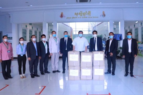 ឯកឧត្តម សាយ សំអាល់ រដ្ឋមន្ត្រីក្រសួងបរិស្ថាន បានអនុញ្ញាតឱ្យព្រះអង្គម្ចាស់ នរោត្តម អម្រិទ្ធិវង្ស អគ្គនាយកក្រុមហ៊ុន រ៉ូយ៉ាល់ ព្យូរឈ័រ អ៊ិនធើណេសិនណល (ខេមបូឌា) ឯ.ក (ROYAL FUTURE (CAMBODIA) HOLDING GROUP CO,LTD) និងសហការី ចូលជួបសម្តែងការគួរសម