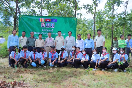 ពិធីដាំកូនឈើចំនួន ៧០០ដើមនៅថ្ងៃទី២១ ខែសីហា ឆ្នាំ២០២២នេះ ក្នុងសហគមន៍តំបន់ការពារធម្មជាតិចំបក់ ស្ថិតនៅភូមិថ្មី ឃុំចំបក់ ស្រុកភ្នំស្រួច ខេត្តកំពង់ស្ពឺដែលជាកិច្ចសហការរៀបចំរវាងក្រសួងបរិស្ថាននិងសាកលវិទ្យាល័យមេគង្គកម្ពុជា