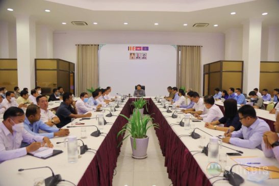 ឯកឧត្តម សាយ សំអាល់ រដ្ឋមន្រ្តីក្រសួងបរិស្ថាន អញ្ជើញជួបសំណេះសំណាលជាមួយនាយកសាលា លោកគ្រូ អ្នកគ្រូនៃបណ្ដាវិទ្យាល័យ ក្នុងរាជធានីភ្នំពេញ