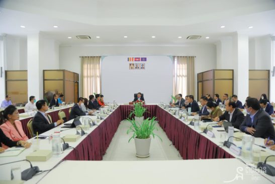 ឯកឧត្តម សាយ សំអាល់ រដ្ឋមន្រ្តីក្រសួងបរិស្ថាន ដឹកនាំកិច្ចប្រជុំផ្សព្វផ្សាយហិរញ្ញប្បទានបៃតង (Green Financing)