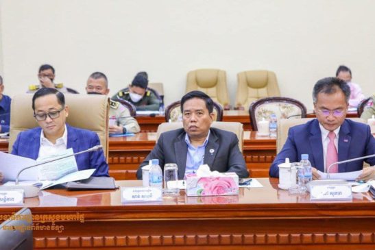 កិច្ចប្រជុំអន្តរក្រសួង ដើម្បីពិភាក្សាឆ្លងសេចក្ដីព្រាងច្បាប់ ស្ដីពីចរាចរណ៍ផ្លូវគោកថ្មី