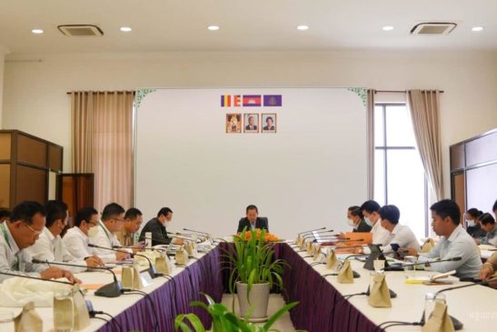 កិច្ចប្រជុំវាយតម្លៃការធ្វើបទបង្ហាញការពារសំណើសុំរថយន្តដឹកសំរាមរបស់រដ្ឋបាលក្រុង-ស្រុក បេក្ខភាពទាំង២០ នៅទីស្តីការក្រសួងបរិស្ថាន