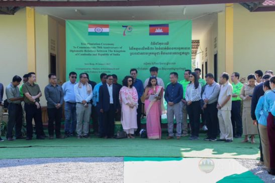 «ផ្ការំដួល»ចំនួន ៧០ដើម ត្រូវបានដាំរួមគ្នារវាងក្រសួងបរិស្ថាន និងស្ថានទូតឥណ្ឌាប្រចាំព្រះរាជាណាកម្ពុជា