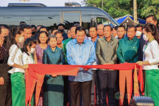 ពិធីបុណ្យទន្លេលើកទី៧ ក្រោមប្រធានបទ «ទន្លេរបស់យើង ដើម្បីបច្ចុប្បន្ននិងទៅអនាគត» បានប្រារព្ធពិធីបើកជាផ្លូវការក្រោមអធិបតីភាពដ៏ខ្ពង់ខ្ពស់សម្ដេចអគ្គមហាសេនាបតីតេជោ ហ៊ុន សែន នាយករដ្ឋមន្ត្រី