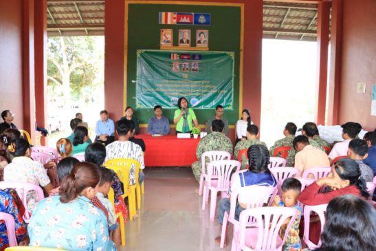 ពិធីសំណេះសំណាល សួរសុខទុក្ខ និងចែកជូនមុងច្រលក់ថ្នាំ ថ្នាំពេទ្យ ជូនប្រជាពលរដ្ឋ មកពីឃុំប្រឡាយ ឃុំជំនាប់ ឃុំថ្មដូនពៅ ស្រុកថ្មបាំង ខេត្តកោះកុង